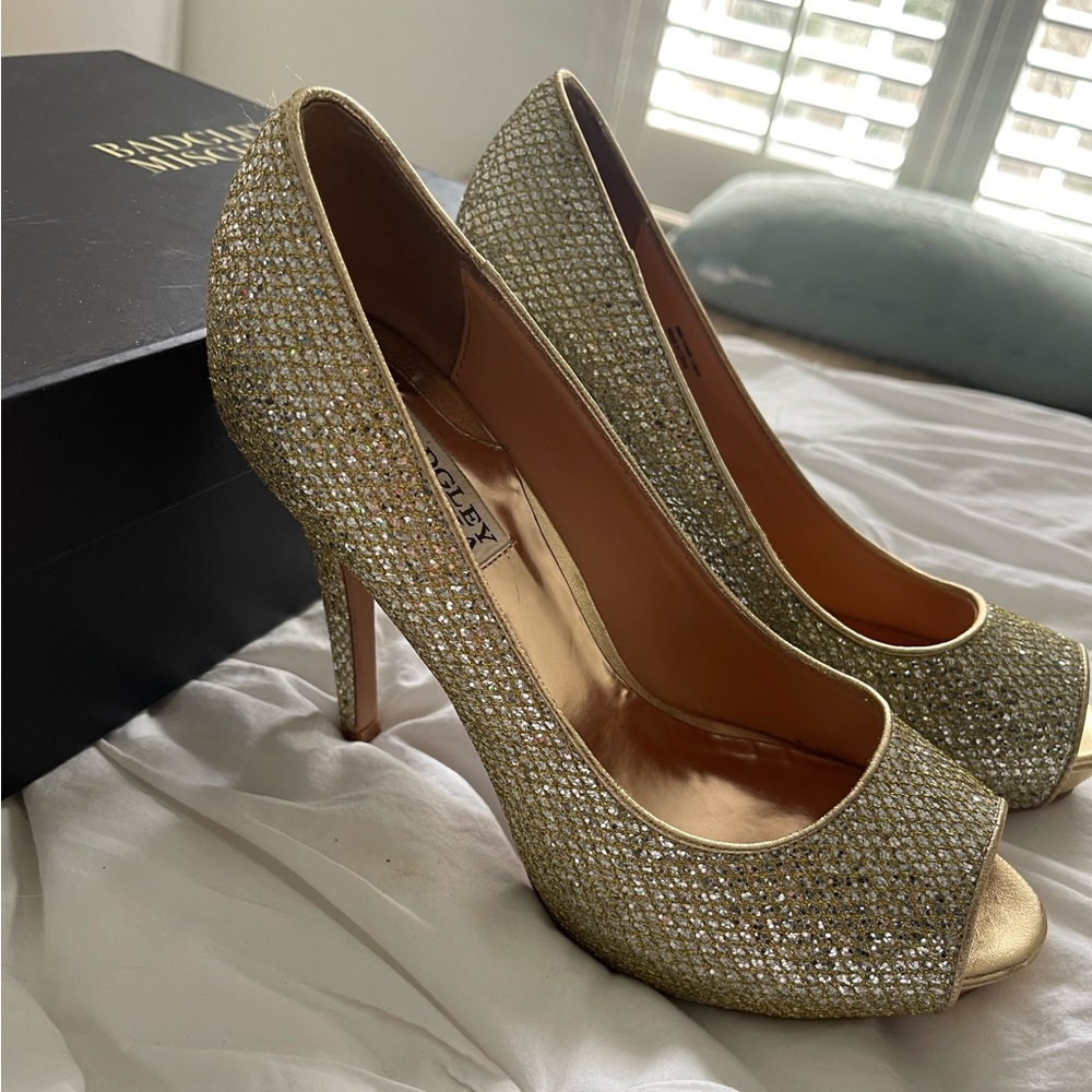 Badgley Mischka Metallic Pumps